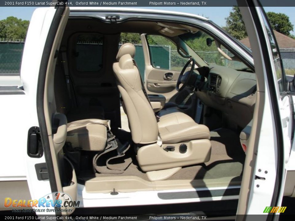 2001 Ford F150 Lariat SuperCab 4x4 Oxford White / Medium Parchment Photo #24