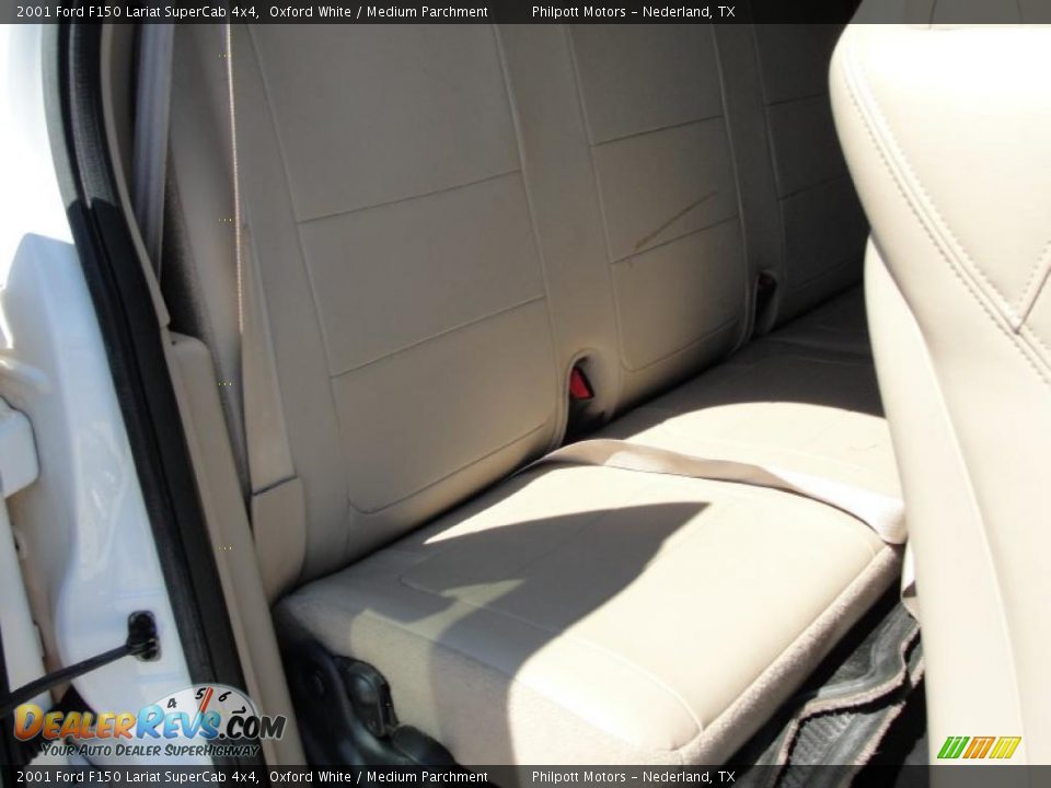 2001 Ford F150 Lariat SuperCab 4x4 Oxford White / Medium Parchment Photo #28