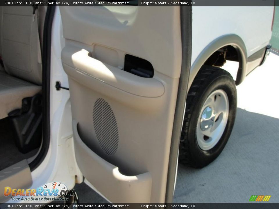 2001 Ford F150 Lariat SuperCab 4x4 Oxford White / Medium Parchment Photo #31