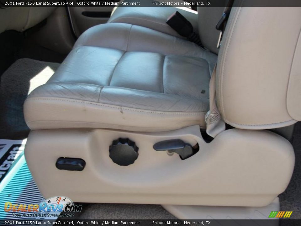 2001 Ford F150 Lariat SuperCab 4x4 Oxford White / Medium Parchment Photo #36