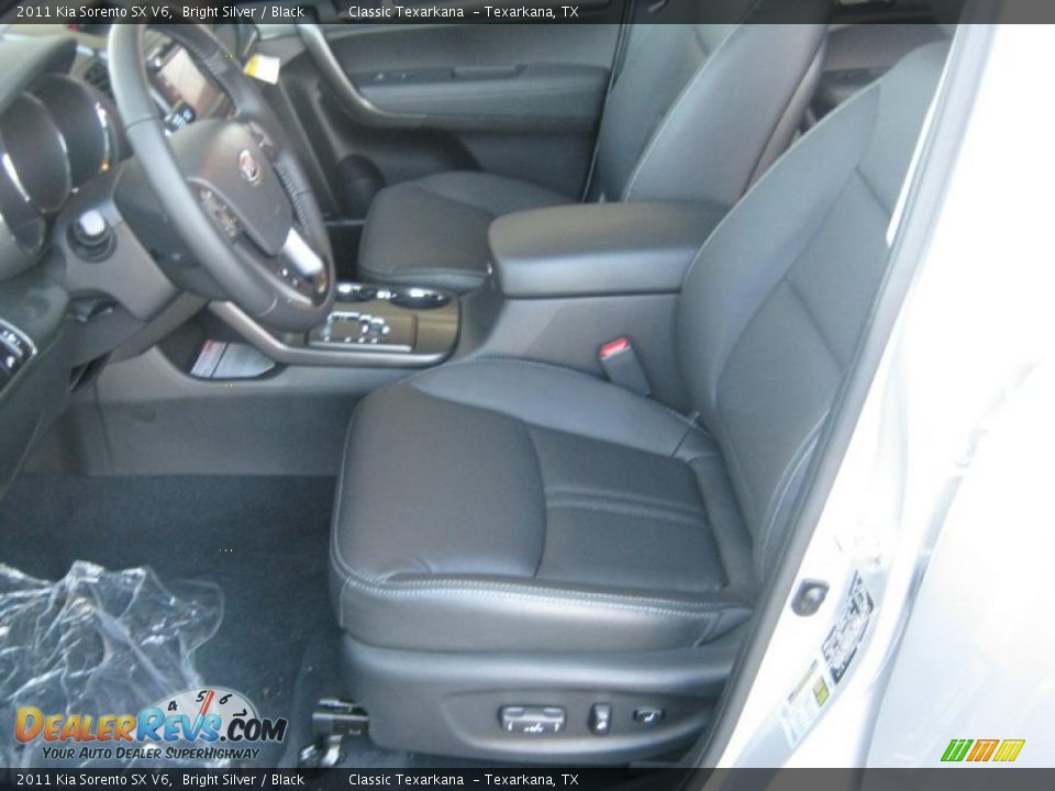2011 Kia Sorento SX V6 Bright Silver / Black Photo #16