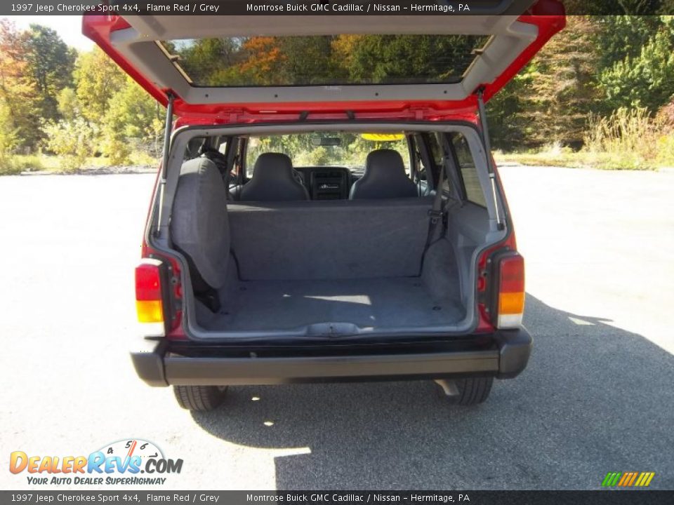 1997 Jeep Cherokee Sport 4x4 Flame Red / Grey Photo #19