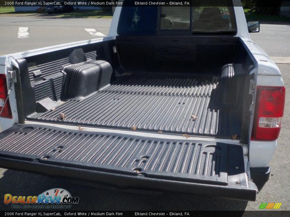 2006 Ford Ranger XL SuperCab Oxford White / Medium Dark Flint Photo #10
