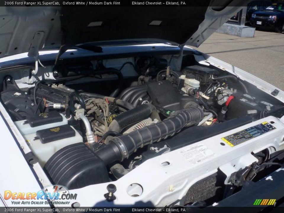 2006 Ford Ranger XL SuperCab Oxford White / Medium Dark Flint Photo #12