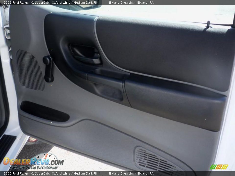 2006 Ford Ranger XL SuperCab Oxford White / Medium Dark Flint Photo #17