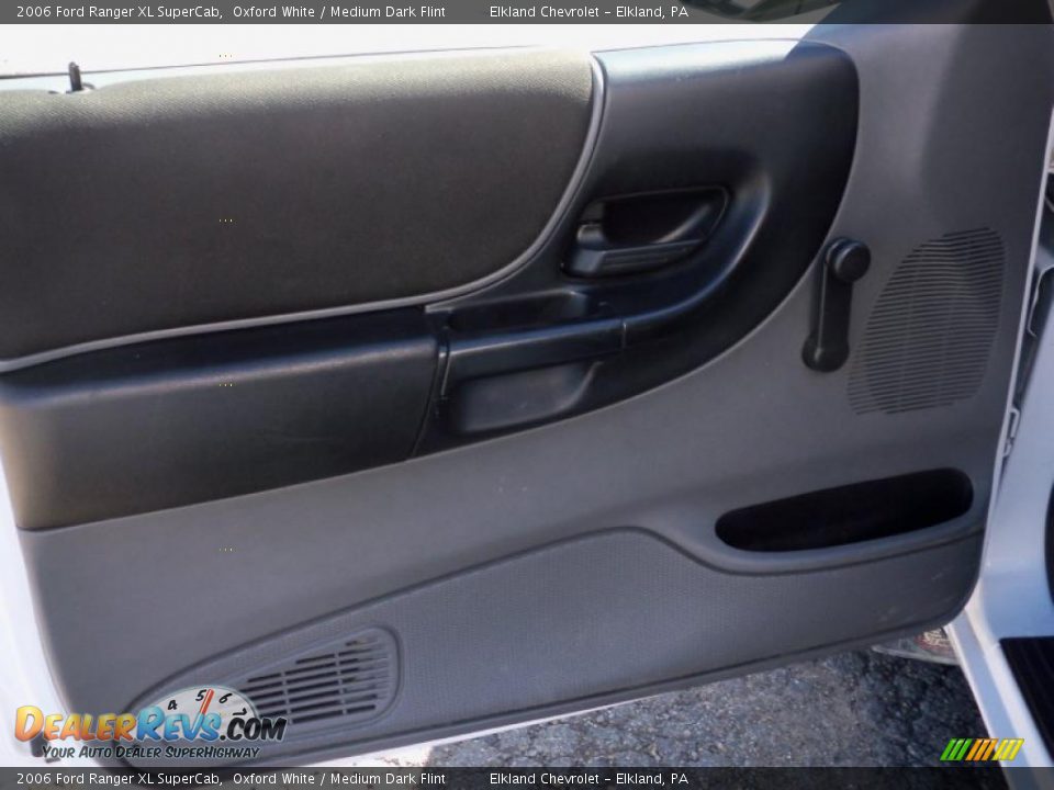 2006 Ford Ranger XL SuperCab Oxford White / Medium Dark Flint Photo #20