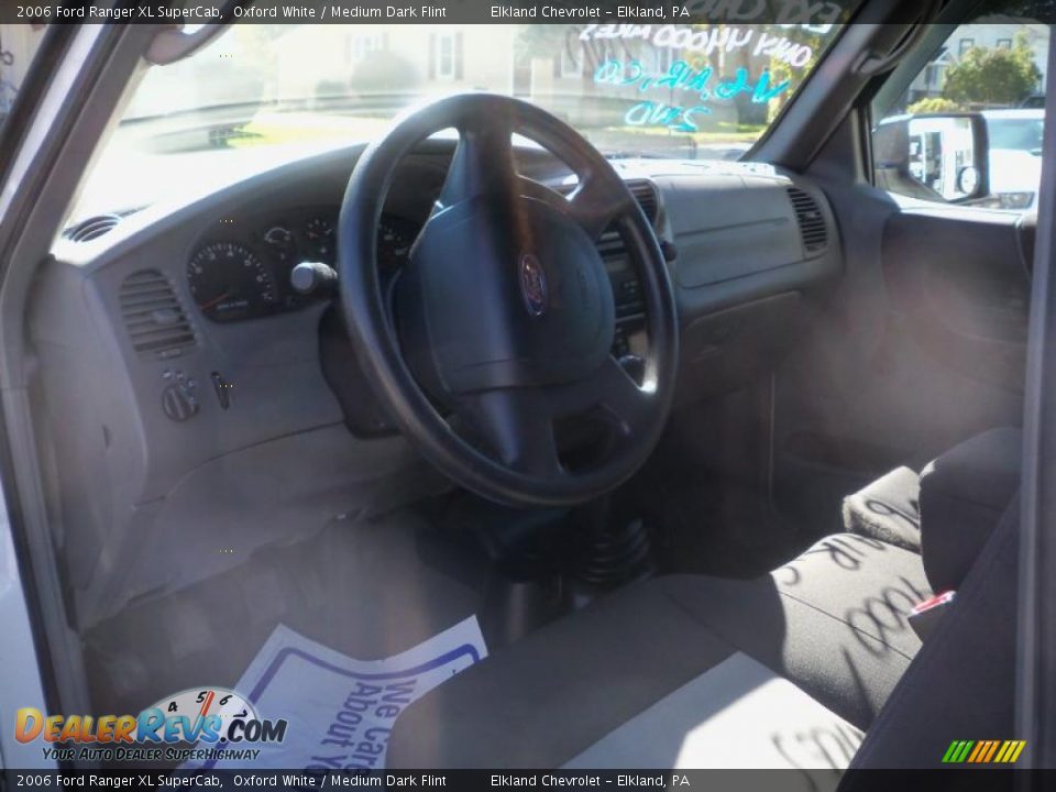 2006 Ford Ranger XL SuperCab Oxford White / Medium Dark Flint Photo #22