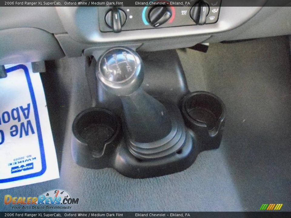 2006 Ford Ranger XL SuperCab Oxford White / Medium Dark Flint Photo #25