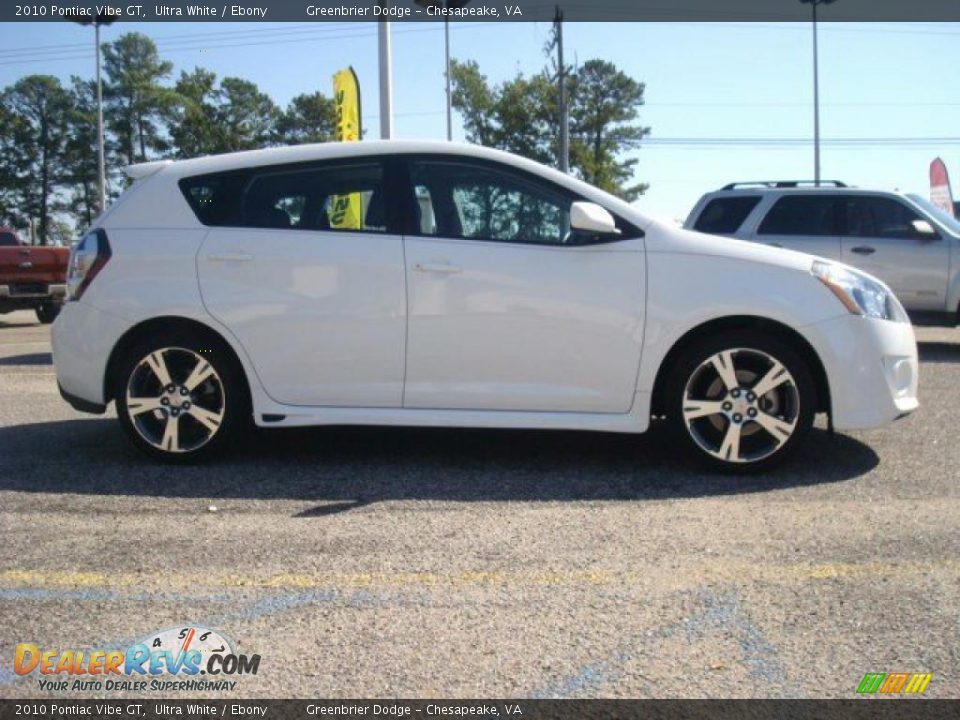 2010 Pontiac Vibe GT Ultra White / Ebony Photo #7