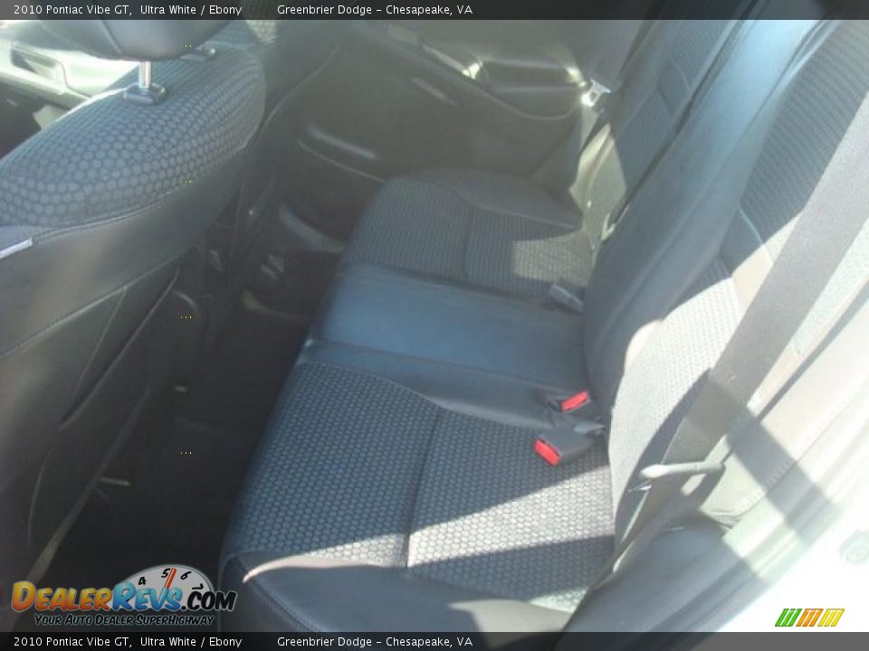 2010 Pontiac Vibe GT Ultra White / Ebony Photo #12