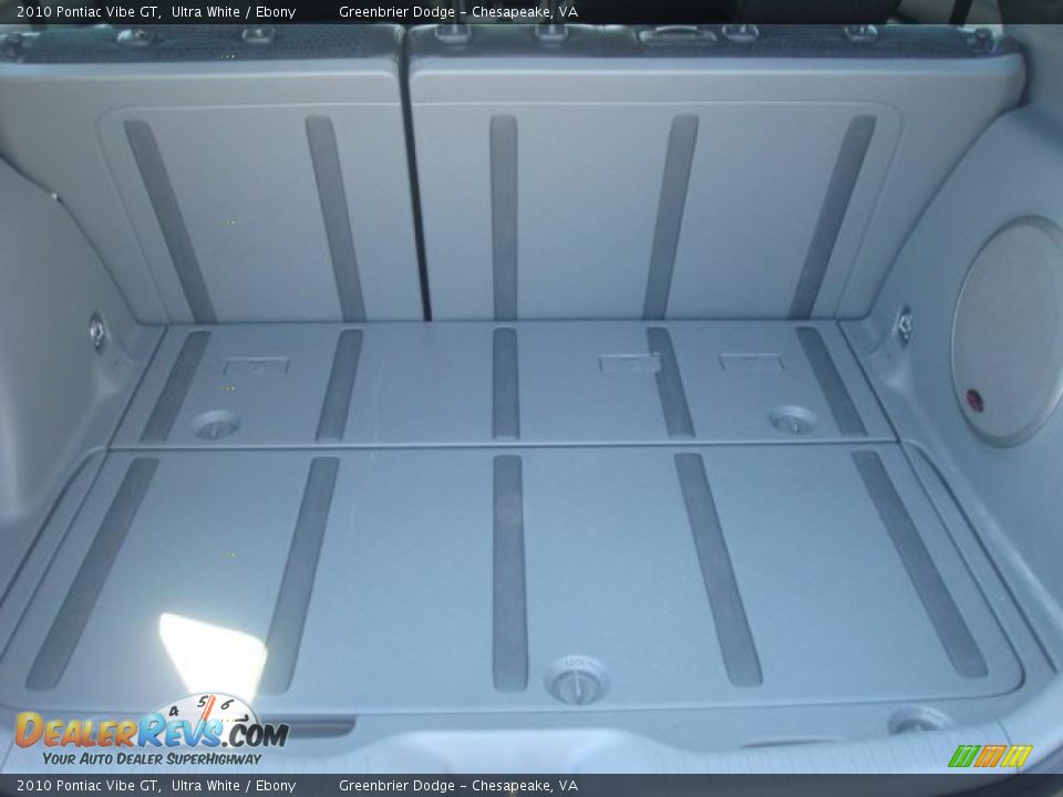 2010 Pontiac Vibe GT Ultra White / Ebony Photo #13