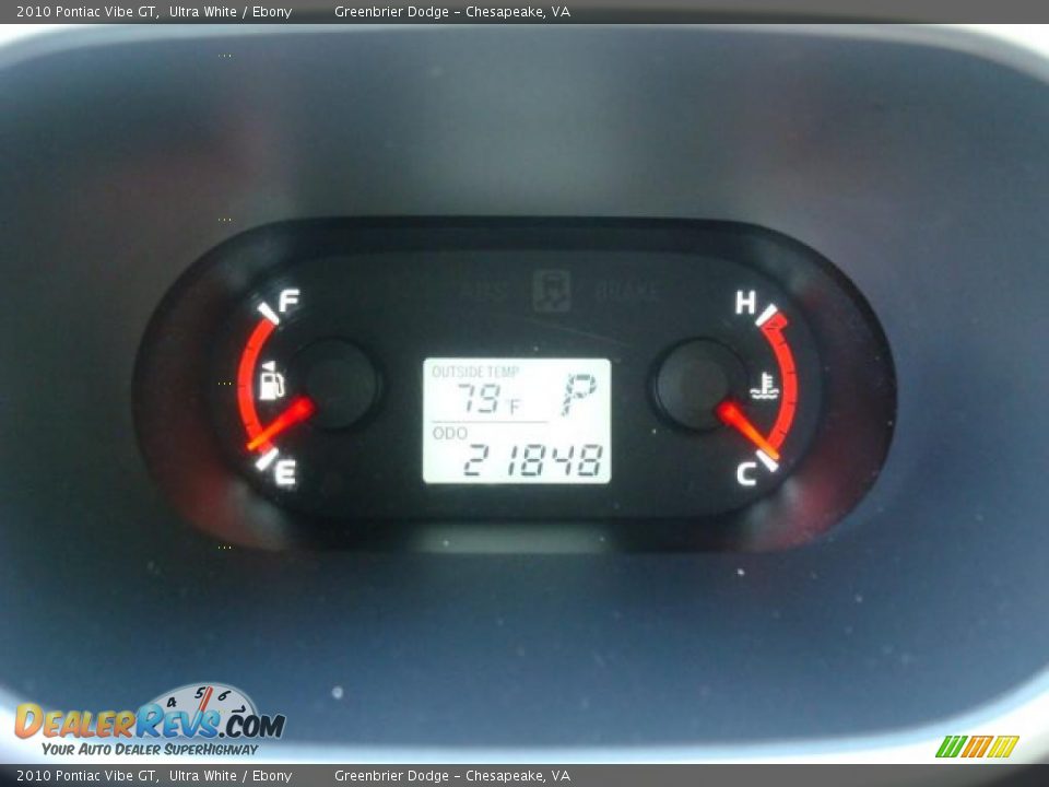 2010 Pontiac Vibe GT Ultra White / Ebony Photo #21