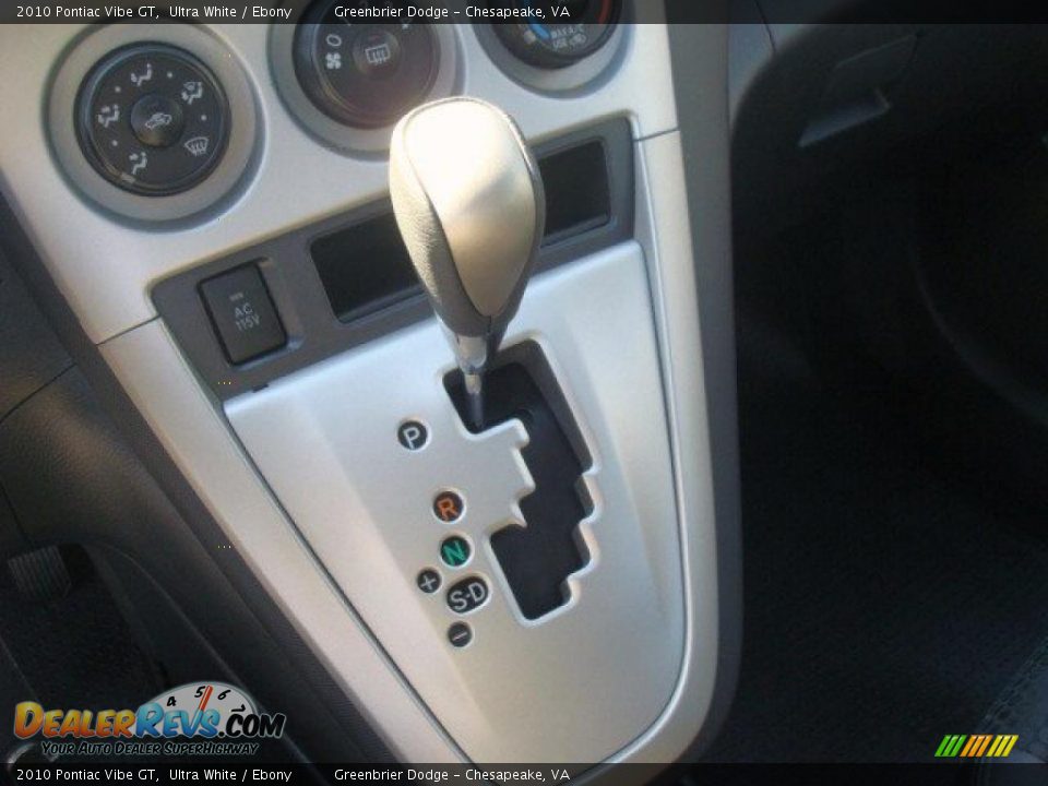 2010 Pontiac Vibe GT Ultra White / Ebony Photo #24