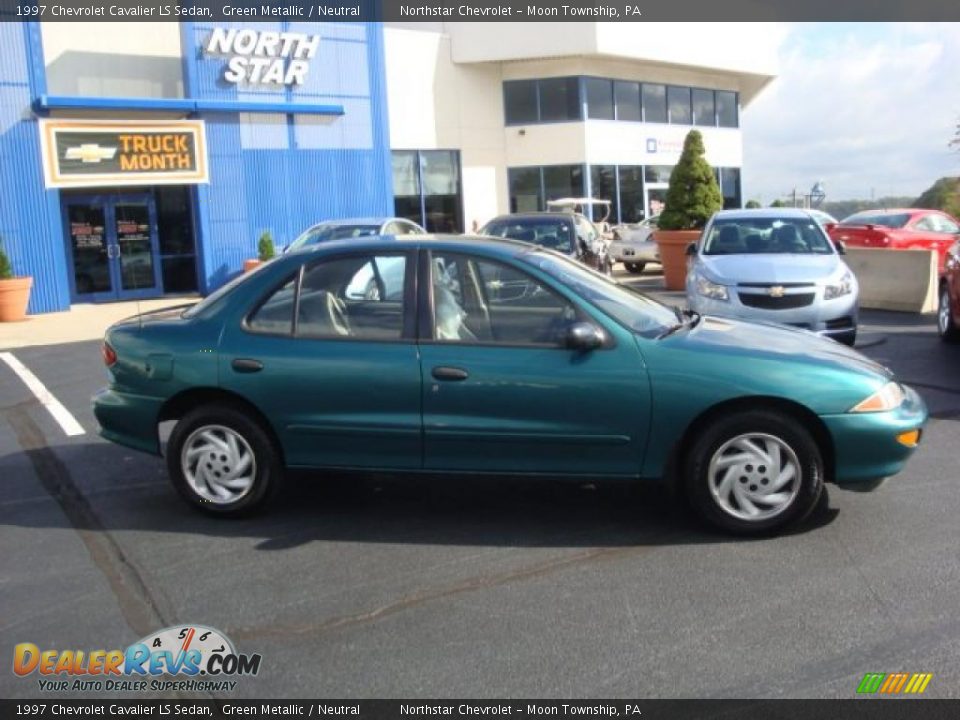 1997 Chevrolet Cavalier LS Sedan Green Metallic / Neutral Photo #2