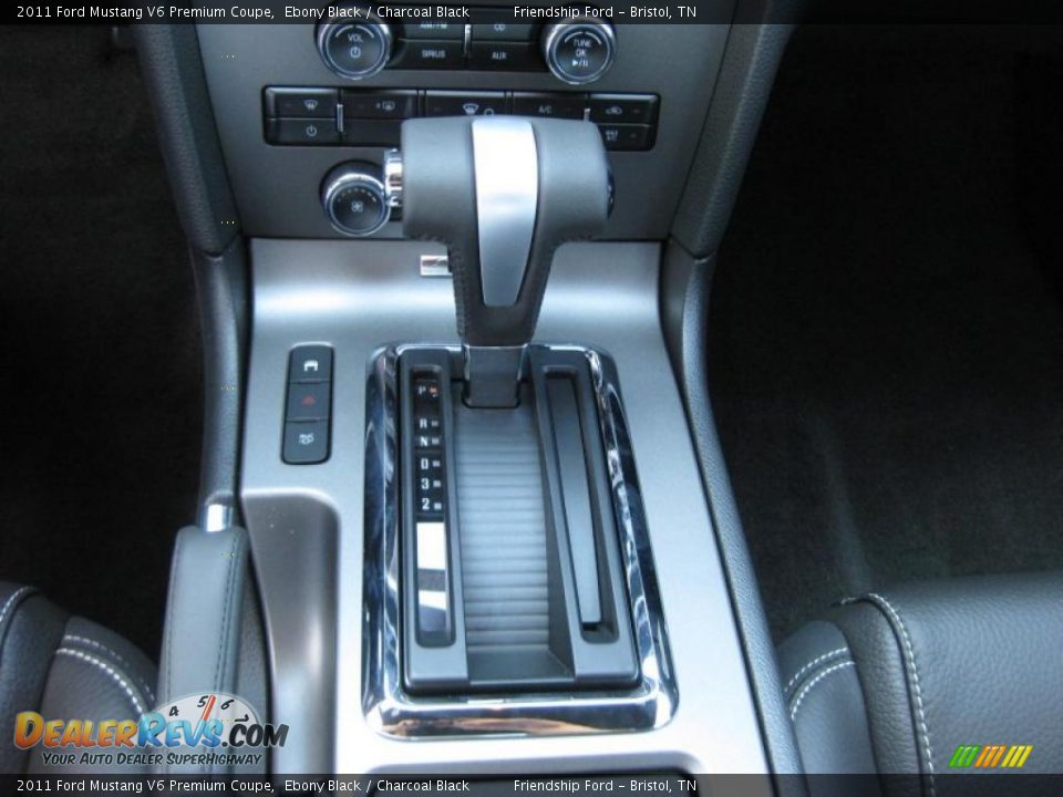 2011 Ford Mustang V6 Premium Coupe Shifter Photo #19
