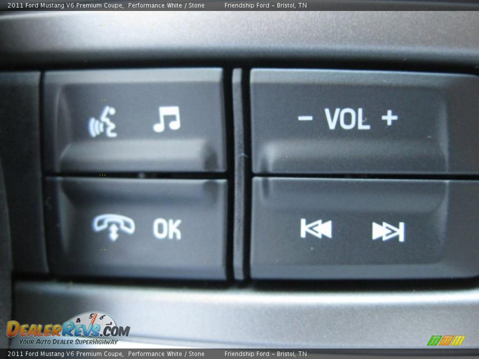 Controls of 2011 Ford Mustang V6 Premium Coupe Photo #23