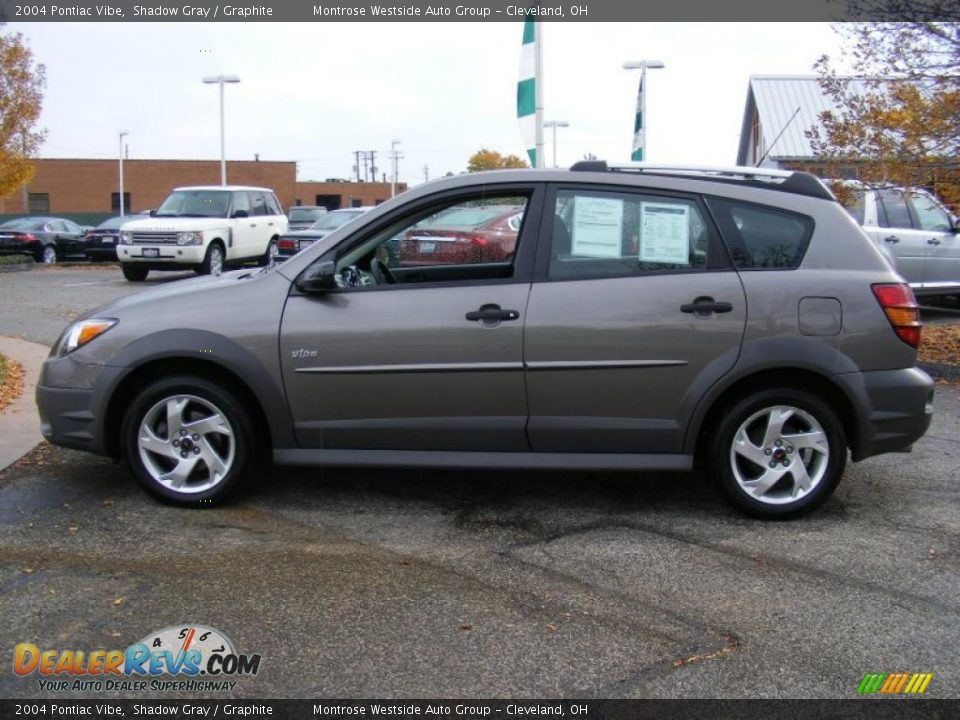 2004 Pontiac Vibe Shadow Gray / Graphite Photo #2
