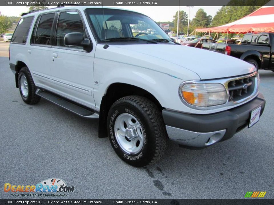 2000 Ford Explorer XLT Oxford White / Medium Graphite Photo #7