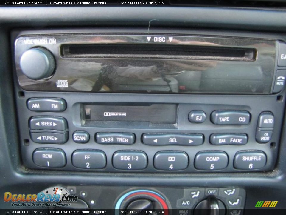 Controls of 2000 Ford Explorer XLT Photo #21