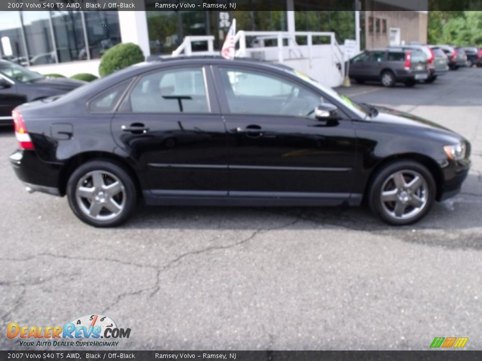 2007 Volvo S40 T5 AWD Black / Off-Black Photo #2