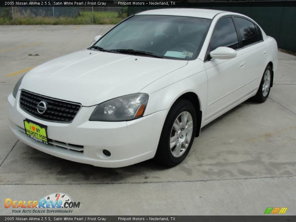2005 Nissan Altima 2.5 S Satin White Pearl / Frost Gray Photo #7