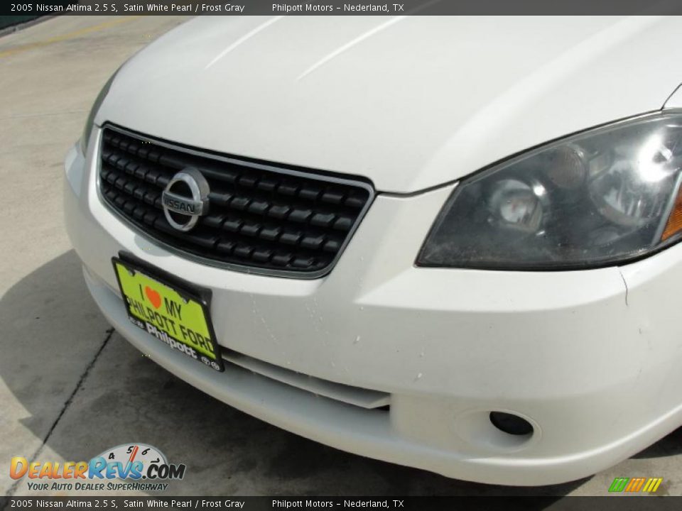 2005 Nissan Altima 2.5 S Satin White Pearl / Frost Gray Photo #11