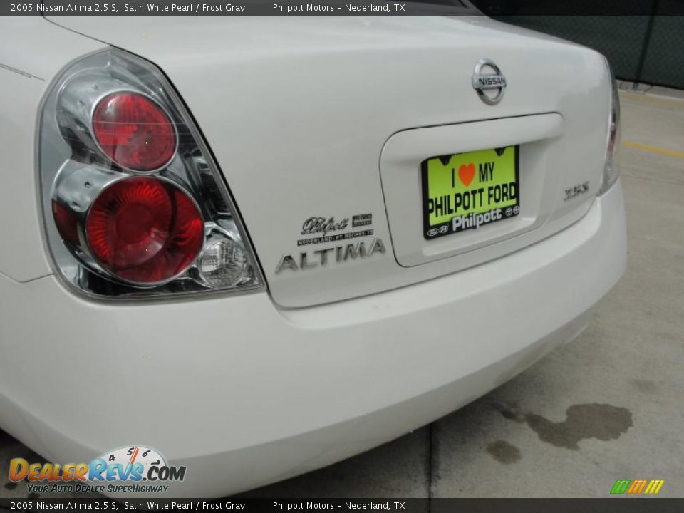 2005 Nissan Altima 2.5 S Satin White Pearl / Frost Gray Photo #20