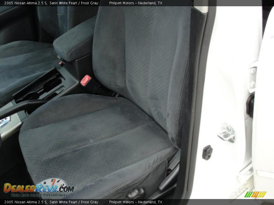 2005 Nissan Altima 2.5 S Satin White Pearl / Frost Gray Photo #32