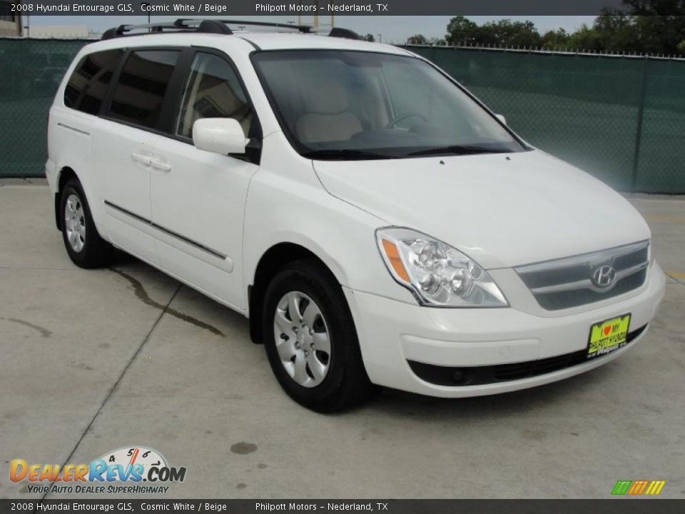 2008 Hyundai Entourage GLS Cosmic White / Beige Photo #1