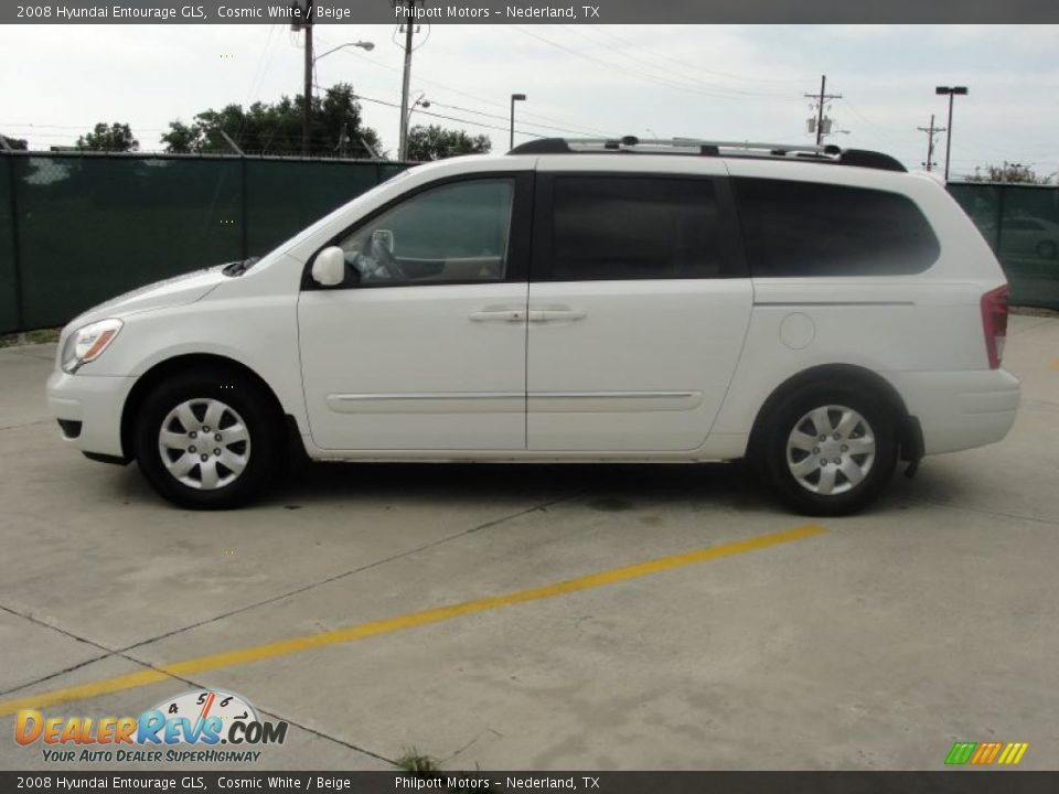2008 Hyundai Entourage GLS Cosmic White / Beige Photo #6
