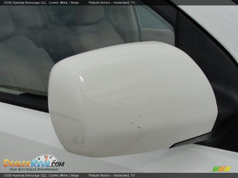 2008 Hyundai Entourage GLS Cosmic White / Beige Photo #17