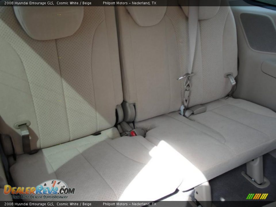 Beige Interior - 2008 Hyundai Entourage GLS Photo #28