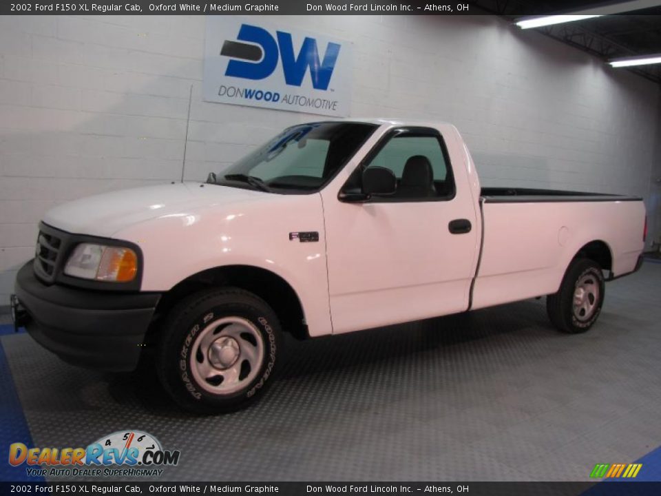 2002 Ford F150 XL Regular Cab Oxford White / Medium Graphite Photo #2