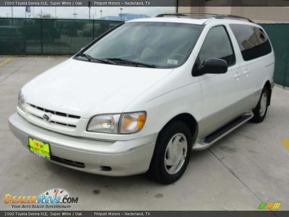 2000 Toyota Sienna XLE Super White / Oak Photo #7