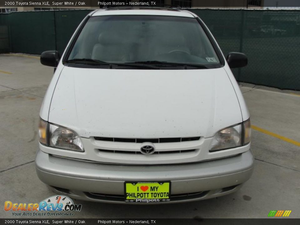 2000 Toyota Sienna XLE Super White / Oak Photo #8