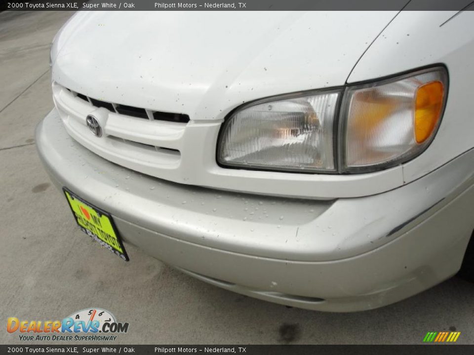 2000 Toyota Sienna XLE Super White / Oak Photo #11