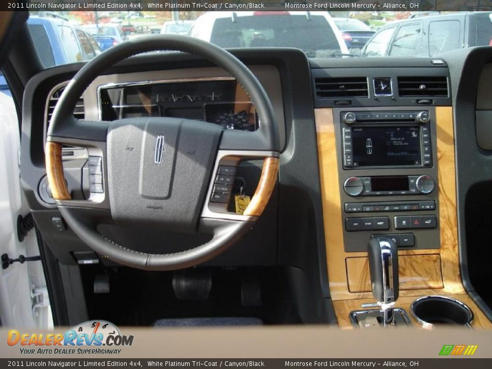 Dashboard of 2011 Lincoln Navigator L Limited Edition 4x4 Photo #16