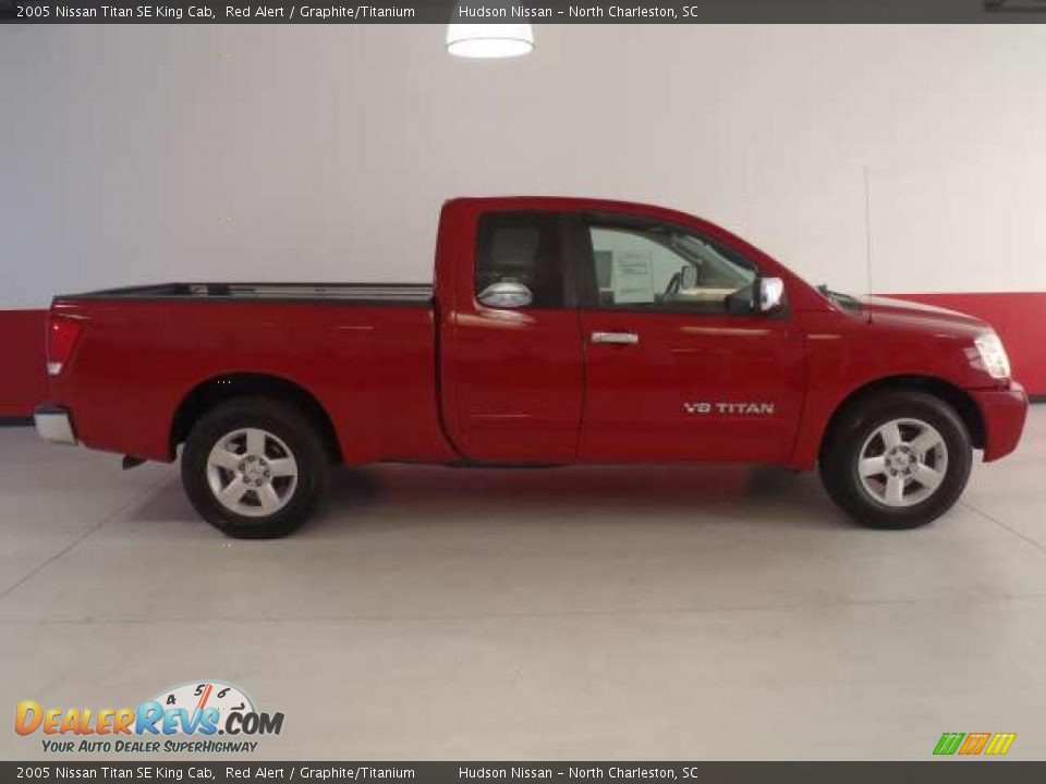 2005 Nissan Titan SE King Cab Red Alert / Graphite/Titanium Photo #3