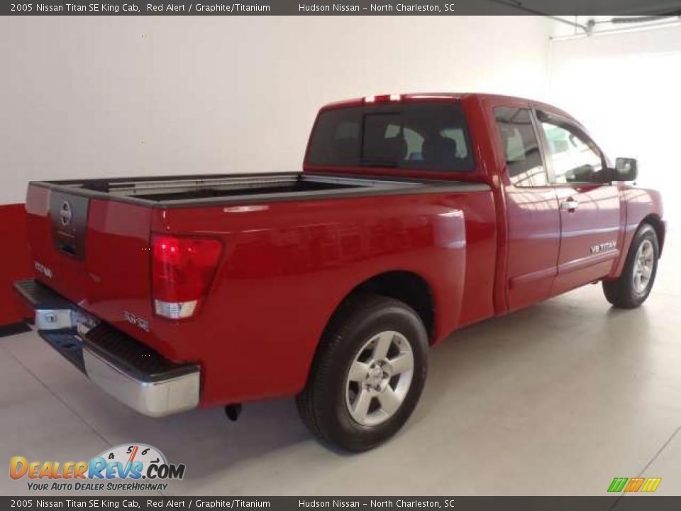 2005 Nissan Titan SE King Cab Red Alert / Graphite/Titanium Photo #4