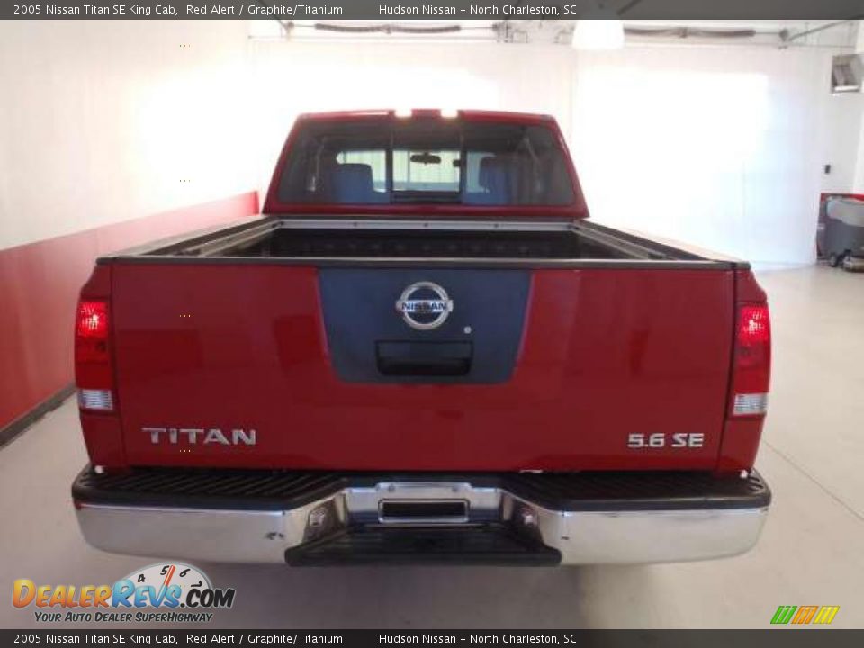 2005 Nissan Titan SE King Cab Red Alert / Graphite/Titanium Photo #5