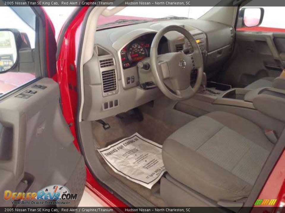 Graphite/Titanium Interior - 2005 Nissan Titan SE King Cab Photo #13