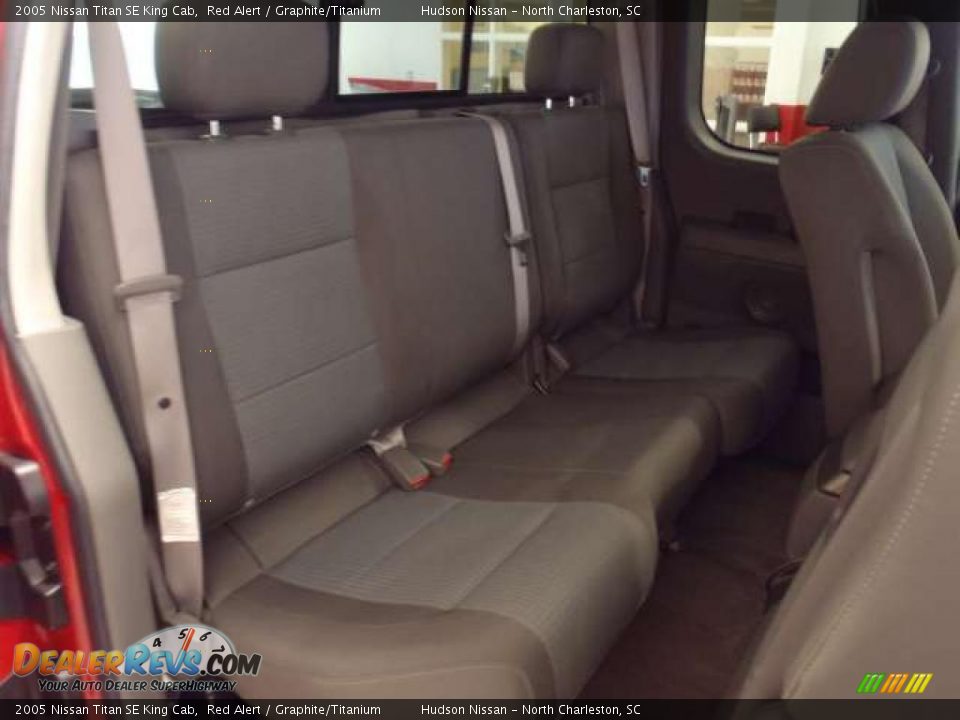 Graphite/Titanium Interior - 2005 Nissan Titan SE King Cab Photo #19