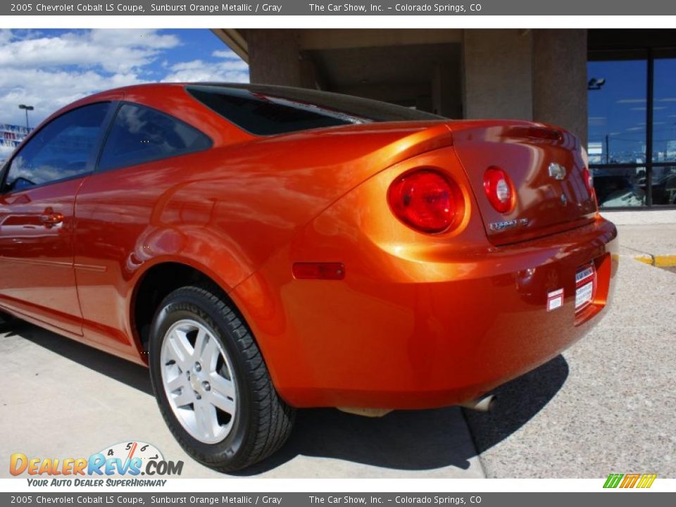 2005 Chevrolet Cobalt LS Coupe Sunburst Orange Metallic / Gray Photo #18