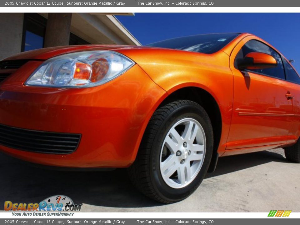 2005 Chevrolet Cobalt LS Coupe Sunburst Orange Metallic / Gray Photo #20