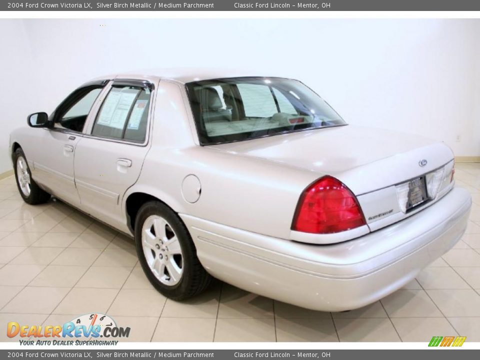 2004 Ford Crown Victoria LX Silver Birch Metallic / Medium Parchment Photo #5