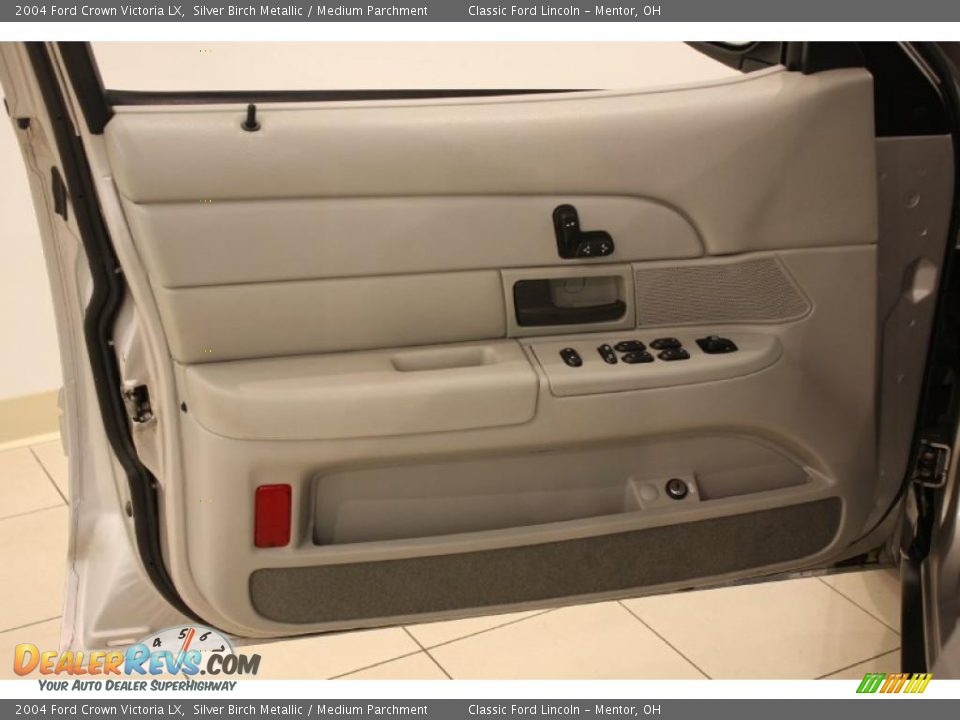 Medium Parchment Interior - 2004 Ford Crown Victoria LX Photo #9