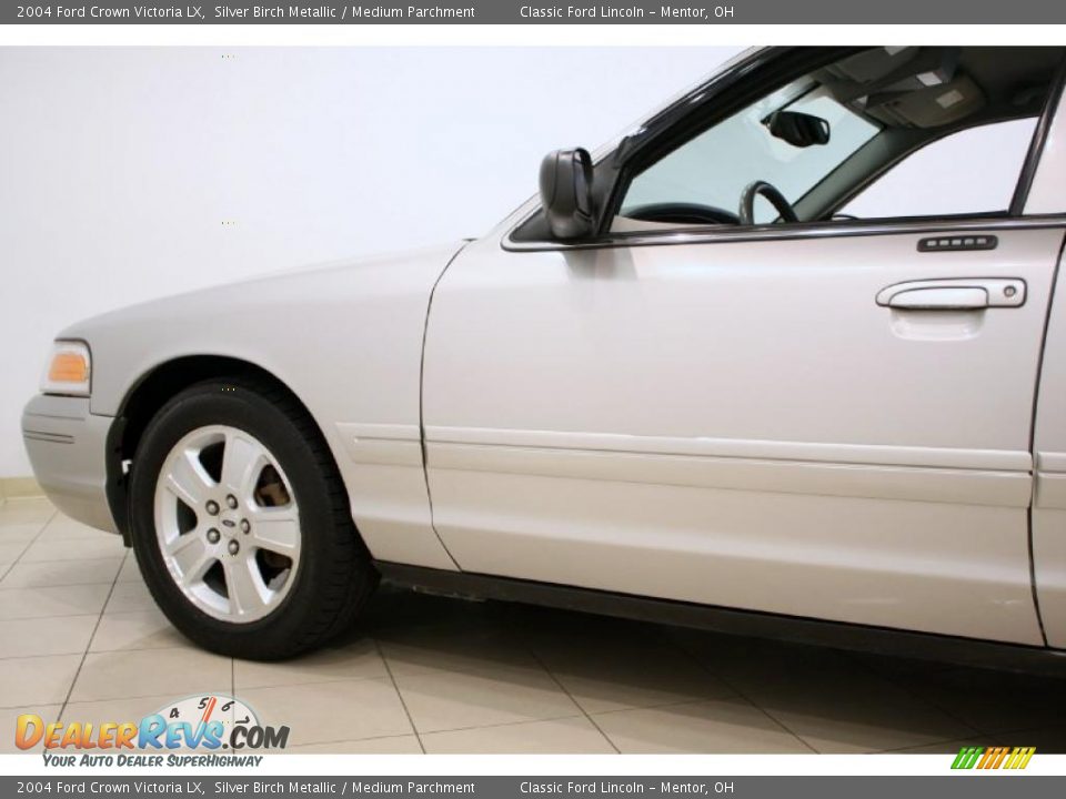 2004 Ford Crown Victoria LX Silver Birch Metallic / Medium Parchment Photo #23