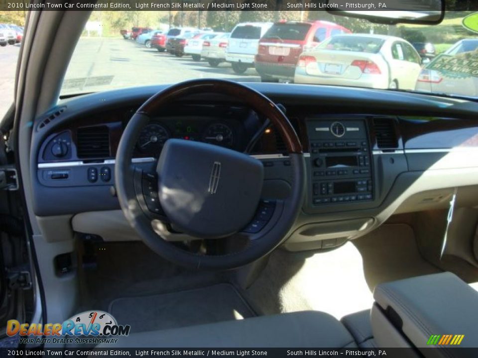 2010 Lincoln Town Car Continental Edition Light French Silk Metallic / Medium Light Stone Photo #10