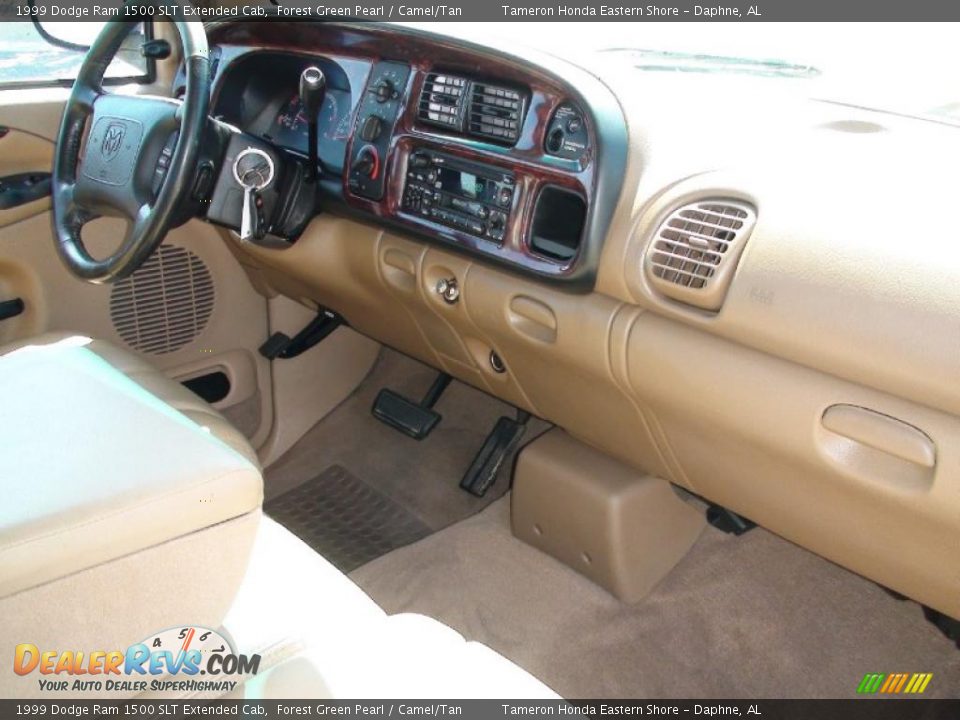 Dashboard of 1999 Dodge Ram 1500 SLT Extended Cab Photo #28