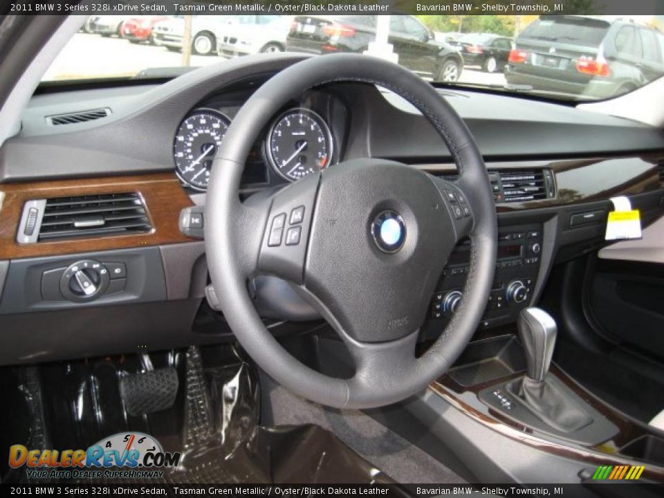 2011 BMW 3 Series 328i xDrive Sedan Tasman Green Metallic / Oyster/Black Dakota Leather Photo #9